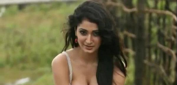  Hot south actress alankrita dogra big asset show